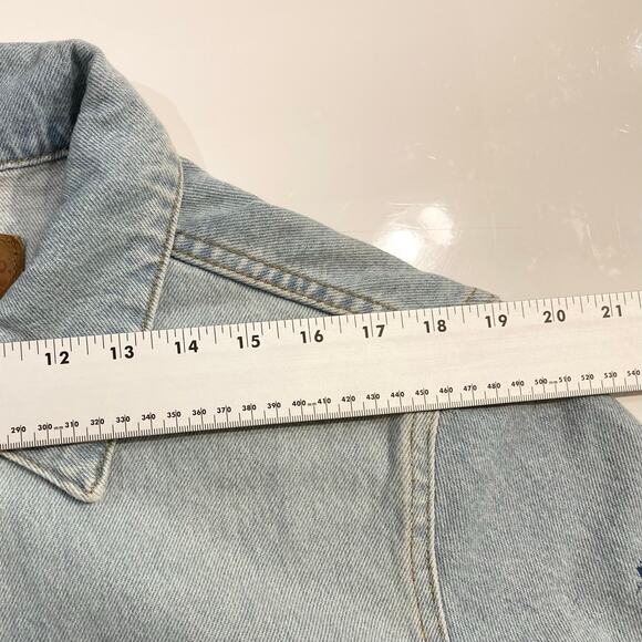 NWOT LEVIS Jacket Women M Blue Denim Graphic Customized-Paint-Face Red-Tab - Picture 13 of 16